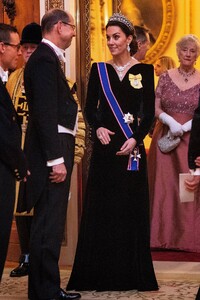kate-middleton-evening-reception-for-members-of-the-diplomatic-corps-in-london-12-11-2019-1.jpg