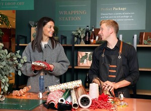 katie-holmes-frederick-wildman-wines-wrappy-hour-event-in-ny-7.jpg