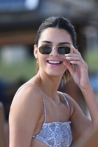 kendall-jenner-in-bikinis-at-the-beach-in-miami-12-04-2019-11.jpg