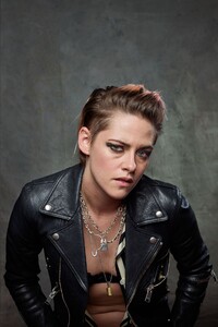 kristen-stewart-2019-san-sebastian-film-festival-portrait-session-2.thumb.jpg.a56e11c6f9a373467daeea2a6168bee2.jpg