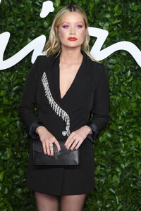 laura-whitmore-fashion-awards-2019-red-carpet-in-london-6.jpg