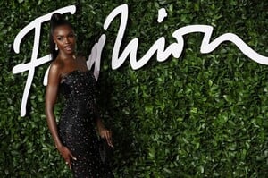 leomie-anderson-fashion-awards-2019-red-carpet-in-london-3.jpg
