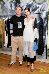 loewe-new-york-store-opening-05.thumb.jpg.e14aaa790635f07c74e3e0d1e618a066.jpg