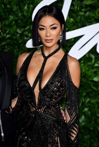 nicole-scherzinger-fashion-awards-2019-red-carpet-in-london-7.jpg