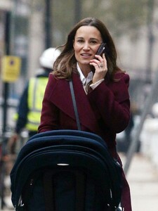 pippa-middleton-out-in-chelsea-11-21-2019-0.jpg