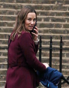 pippa-middleton-out-in-chelsea-11-21-2019-2.jpg