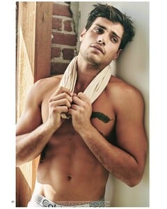 richard-deiss-santiago-bisso-nude-magazine-03.thumb.jpg.f2e815bcb4eaf622297d6c522061f17c.jpg
