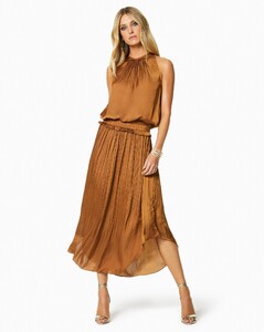 rtw_2019_10_h1_A1019300_myrtledress_copper_1732_5000x@2x.thumb.jpg.f24151f8ee351eaecea2424c686a21dc.jpg