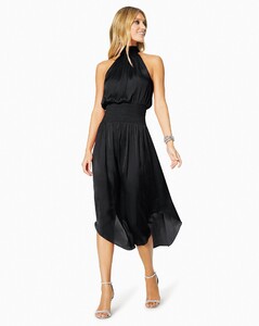 rtw_2019_11_h2_A1119300_belladress_black_5283_5000x@2x.thumb.jpg.5c24276776edfa87763ac604aa71d062.jpg
