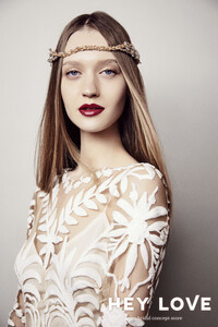 vonAagh_HeyLoveBridal_1019_04-107_2logo_b.thumb.jpg.cda06ffc5649fde91201528a81e1d5ec.jpg