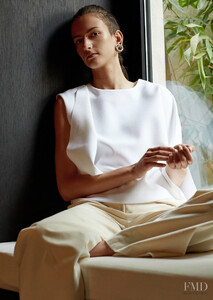 000000608856-chai_maximus-fit.jpg