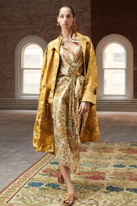 00003-oscar-de-la-renta-new-york-pre-fall-2019.thumb.jpg.d30cec8c26826574500bc93b2a3396c8.jpg