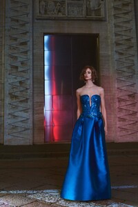 00008-Alberta-Ferretti-Limited-Edition-Couture-Spring-2020.thumb.jpg.3710bf4874e5ecd5833b1095f22ffd2f.jpg