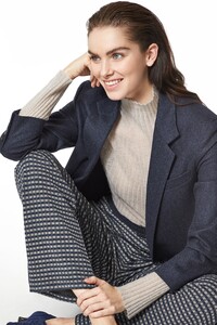 00008-emporio-armani-pre-fall-2020.thumb.jpg.1aea031c070b15d20010fa0c66a624ad.jpg