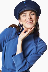 00010-emporio-armani-pre-fall-2020.thumb.jpg.10cd0178d0f5ecc849fb09ee6c5db515.jpg