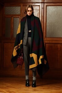 00011-DSquared2-Pre-Fall-2020.thumb.jpg.5f512ba8c12545f173db4592e6979924.jpg