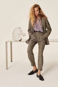00013-Etro-Pre-fall-2020-credit-Cedric-Buchet.thumb.jpg.b5fe6361b1cff398402640b7c96d2a51.jpg