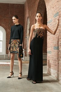 00020-oscar-de-la-renta-new-york-pre-fall-2019.thumb.jpg.1b6741ec86ca6902c0d3d664eeb1176d.jpg