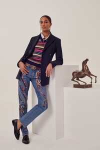 00021-Etro-Pre-fall-2020-credit-Cedric-Buchet.thumb.jpg.d224c238cd2960f7da5f221c104c9e67.jpg