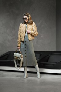 00021-fendi-pre-fall-2020.thumb.jpg.1302f883f68183b7bfe0de727b5f3f0a.jpg