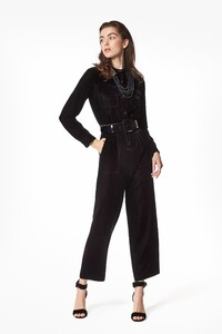 00022-emporio-armani-pre-fall-2020.thumb.jpg.ff4c292bf2e48ffa73abf3c5e2136d0e.jpg