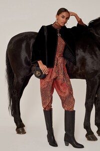 00031-Etro-Pre-fall-2020-credit-Cedric-Buchet.thumb.jpg.ed79763c18ceb6f7f61bca0a7f71281b.jpg
