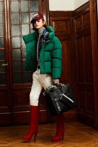 00035-DSquared2-Pre-Fall-2020.thumb.jpg.0c8e77ff64db33402c92682973be0a7d.jpg