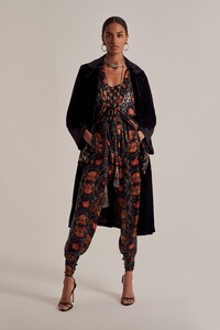 00035-Etro-Pre-fall-2020-credit-Cedric-Buchet.thumb.jpg.ab36b835e3ed535ed57a4b78bd6e866c.jpg