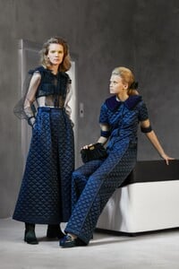 00036-fendi-pre-fall-2020.thumb.jpg.185552487e965ddc199b8c8dbb52bbc1.jpg