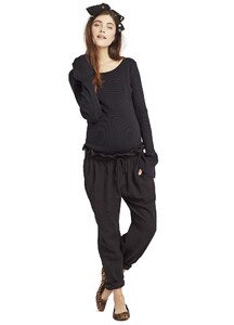 01_black_tulip_sleeve_sweater_076_v1.jpg