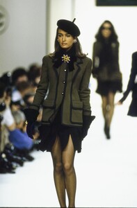 023-chanel-fall-1991-ready-to-wear-CN10052952-gail-elliott.jpg