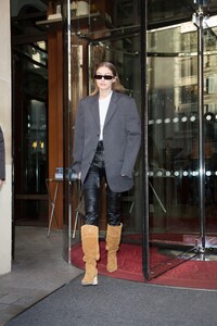      gig210120BZNimage102.jpg