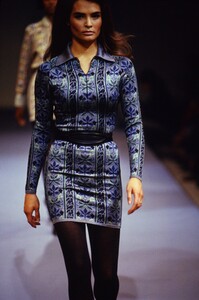 1015887122_talisa-azzedine-alaia-fw-1990(1).thumb.jpg.d9530a97313a95b2fae0828d10833586.jpg