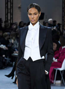 Joan+Smalls+Alexandre+Vauthier+Runway+Paris+3byf9STgIbOx.jpg