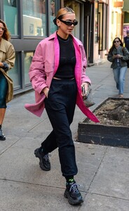       lip120120BZNimage113.jpg