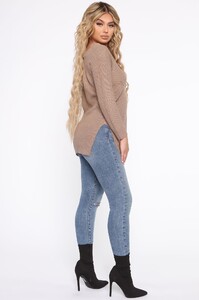 11-25-19_Studio_3_RM_JJ_10-04-29_10__68882XL_Khaki_P_0522_JK.jpg