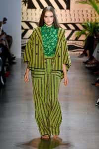 1113467117_Studio189RunwaySeptember2019NewYorklWs0bvgQ8Lix.thumb.jpg.ad0b17cd89f0a464ff5dca93e6cce5fc.jpg