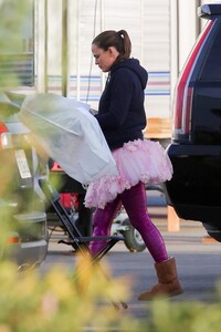       jen090120BZNimage108.jpg