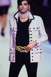 1139572922_chanel-ss-1991(10).thumb.jpg.853a0ea0ab1212844f67e28975665b1d.jpg