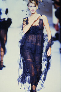 1166579315_chanel-hc-ss-1992(9).thumb.jpg.c2748d15ba10b5f61f33bfa6c0ff68c6.jpg
