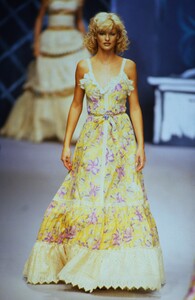 chloe-ss-1995 (15).jpg