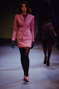 1189782865_azzedine-alaia-fw-1990(33).thumb.jpg.b38c18f964e4f2f3d77ede000eeadbbc.jpg