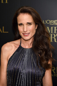 Andie+MacDowell+14th+Annual+L+Oreal+Paris+cil1NQNGxo2x.jpg