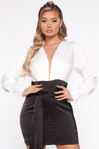 12-23-19_Studio_3_RM_LE_10-18-39_9__DR1237_OffwhiteCombo_0700_CROP_NT.jpg