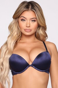 12-26-19_Studio_3_DM_LE_12-36-51_58__90008BRA_Navy_P_1015_JK.jpg