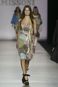 1253867959_Missoni2005WomenRTW75.thumb.jpg.0ac6d56a6b38d0c1847b3688d7fbf643.jpg