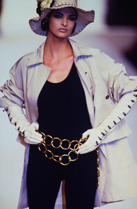 1285696197_chanel-ss-1991(9).thumb.jpg.de9de1d3f87be8aa8a7da0783406c283.jpg