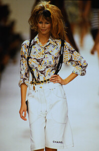 1364590548_chanel-ss-1994(21).thumb.jpg.ded26200600e58ab1424ee771cbae5ce.jpg