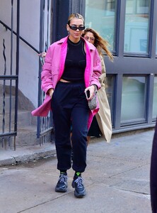       lip120120BZNimage120.jpg