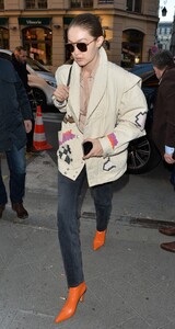        gig220120BZNimage1016.jpg